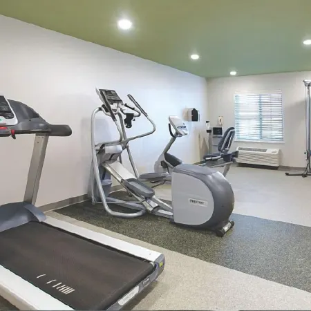 WoodSpring Suites Rochester Greece