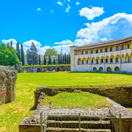 Villa Chimera White 16 with Pool & Gym