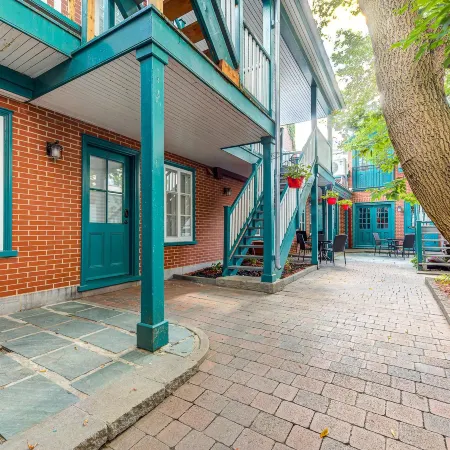 North House - Two Bedroom Escape in the Heart of Old Quebec