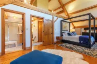 Stunning 3 Br Timber Frame Ski Retreat on 6 Acres