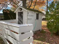 Sandpiper Cottage: Lakeside, Boat Slip, Beach, Family Friendly, Kayaks