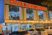 Mi Tierra Hotel y Restaurante Hotel a 