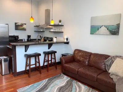 Beautiful center of Kalispell apartment のホテル