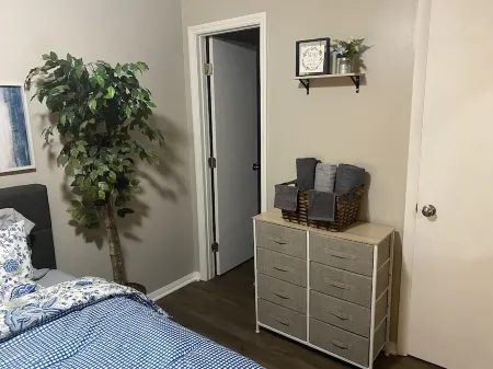 Robinhood Studio Apt. Отели рядом с достопримечательностью «Университет Алабама ин Хантсвилл»