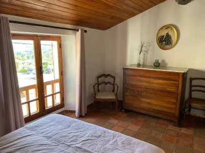 Le Castelet de Montmeyan Apartment near the lakes