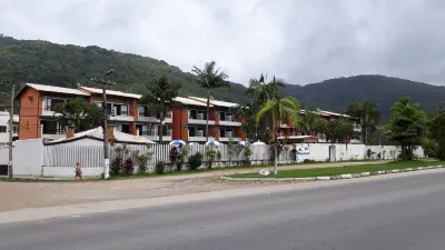 TRIPLEX COND HOUSE, - 4DORM.-POOL-100 MTS FROM THE BEACH - AIR CONDIC Hotels in Praia das Toninhas