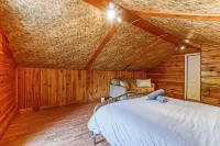 CITQ307848Chalet Le Serein à St-Zénon.Next to River with 3 Room and SPA.