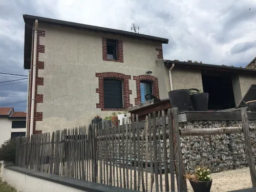 COTTAGE HOUSE FURNISHED IN FULL campgne Hotel a Saint-Etienne