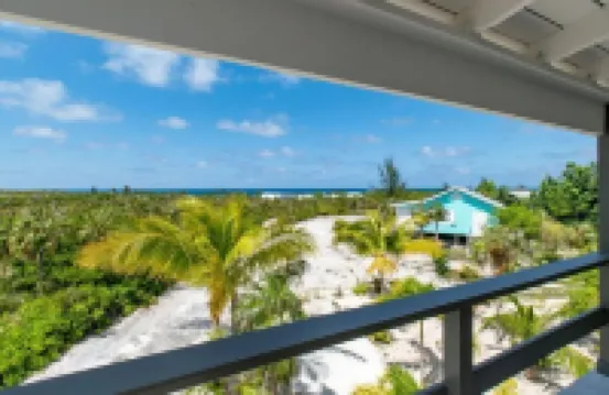 Migrate Beach Chalets #4, sleeps 7. N Palmetto Point. WiFi. AC. Pools. Paradise!