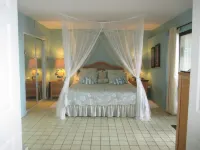 Our Starfish Palace - Ground floor Sugar Beach condo- Where Wishes Do Come True Hotels in 