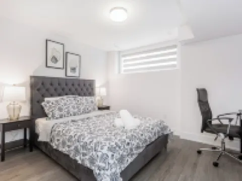 Cozy Getaway in Uptown Waterloo Hotels in Waterloo