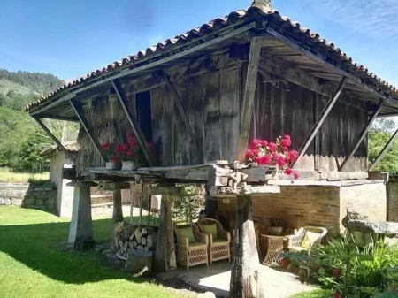 House in Concejo de Llanes (Asturias Very well equipped. Well communicated. 6 pax