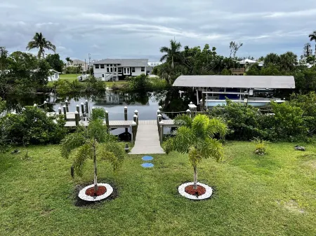 Stunning Nature! Waterfront! Prime Fishing! Bring Boat. Free Bikes, Sup, Kayak. Отели в г. Пайн-Айленд-Сентер