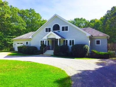6 Bedroom, 5 Bath Home with Pool, Sag Harbor - Near Bridgehampton Hotel in zona Foster Memorial Beach