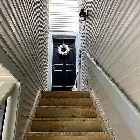 Modern Muskoka Executive 1 bedroom Loft/Condo