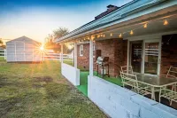 NEW*Villa*FirePit+ BBQ+ MassageChair+NewRiverGorge -  Casas de vacaciones