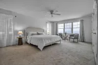 Lakefront Oasis near Lewiston & Niagara Falls - 4-Star