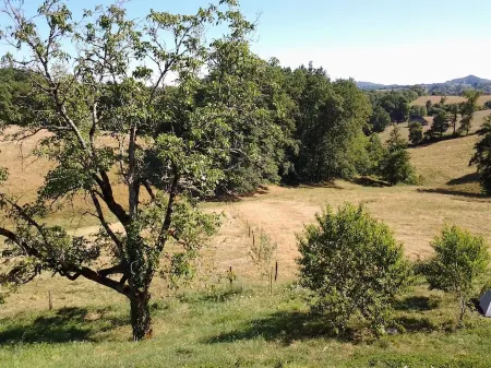 Promo end of August 25% 3 bedroom cottage of 85m2 with south facing terrace of 60m2 Отели в г. Сен-Сир-ла-Рош