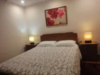 House with sea view, garden and barbecue, near Guincho beach and Cascais Hotels in Alcabideche