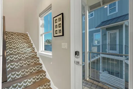 Reel Oasis, family-friendly, pet friendly, pool, boat slip, golf and on lake LBJ