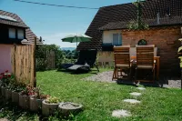 Moderne 2-zi. Fewo Direkt am Weinberg, Idealer Ausgangspunkt für Touren&ausflüge Hotels in Botzingen