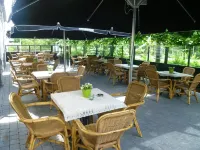 Charmingly decorated chalet Florence 4 near the sea serooskerke Hotels in Serooskerke