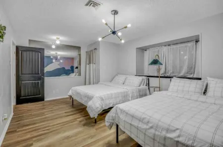 Tiki Bar Pool 4BRs Casa Delight  Pasadena