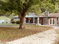 4 bedroom Trail House in Williamson, WV - 3-Star