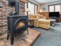 Merry Maple Getaway Hotels in Mendon