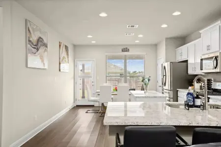 LuxuryLivingMinutesToKalahari/DellDiamond GameRoom Отели рядом с достопримечательностью «Kalahari Indoor Water Park»