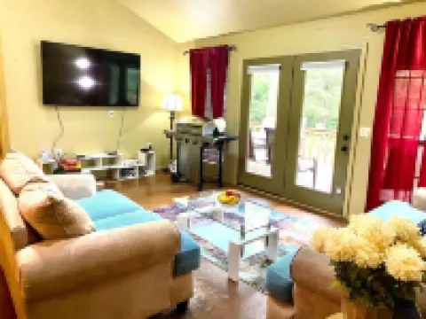 Shila’s Lake Cabin