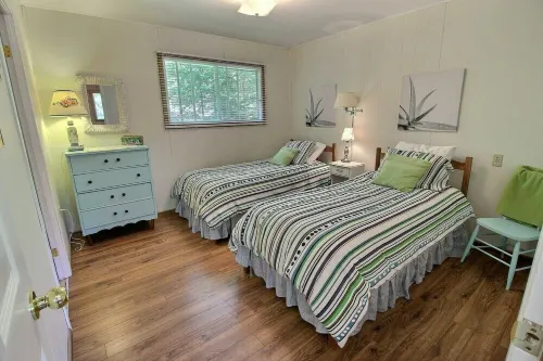 Enjoy the great Cottage in the heart of Cavendish near all famous attractions.