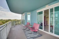 海灣港公寓帶視野：步行至海灘