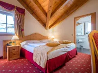 Albergo Dimaro Wellness Hotel Hôtels à : Commezzadura