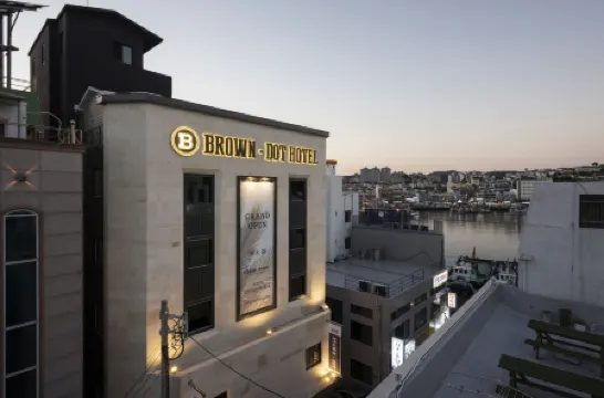 브라운도트호텔 통영항남점