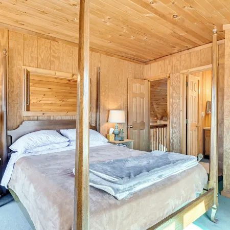 3 Mi to Catskill Trail: Stamford Cottage w/ Views