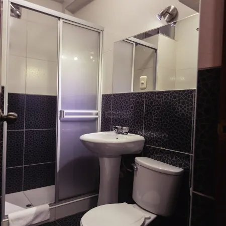 Hotel Plaza Bolognesi 344