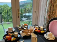 Sinai House Hotel di Lynton