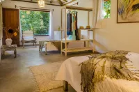 Pariri Suites - Parking