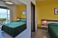 Hotel Italie et Suisse - parking