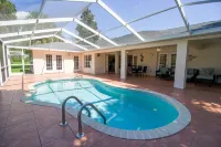 Four Bedroom Comfort  4668 Home by RedAwning - Balkoner