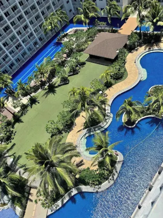 Relax in Pasay City's Best Kept Secret - Spacious Condo with Garden View Отели рядом с достопримечательностью «The Dessert Museum»