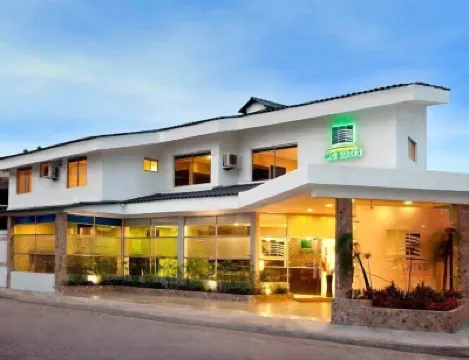 Hotel MC Suites - Confort Cerca del Aeropuerto Hotel di 