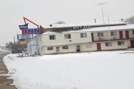 Budget Inn Отели рядом с достопримечательностью «Парк Ротари Понд»