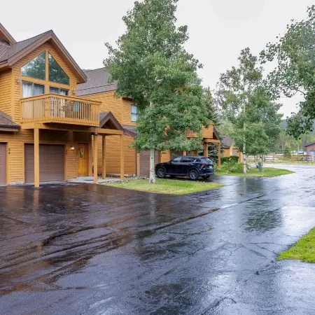 24 Snake River Village Townhomes Condo