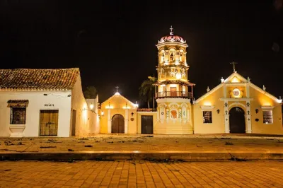 La Casa Amarilla Hotels in Mompos