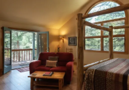 河歌小屋度假村