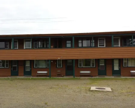 Bear Paw Inn Hotels in Baraga County