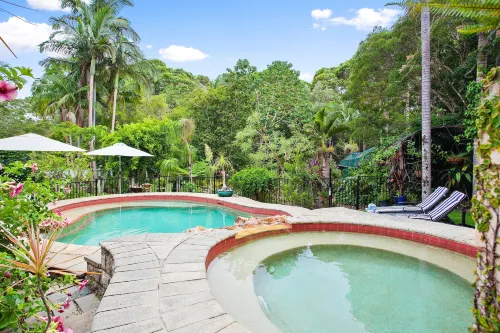 Noosa Valley Manor B&B Hotels in Cooroy