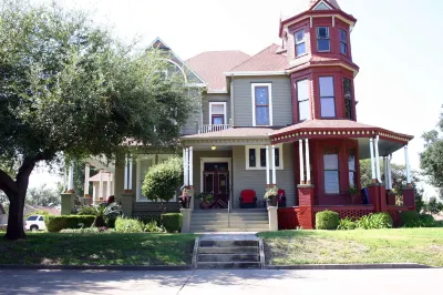 Angels Nest Bed and Breakfast Hotels near Koa